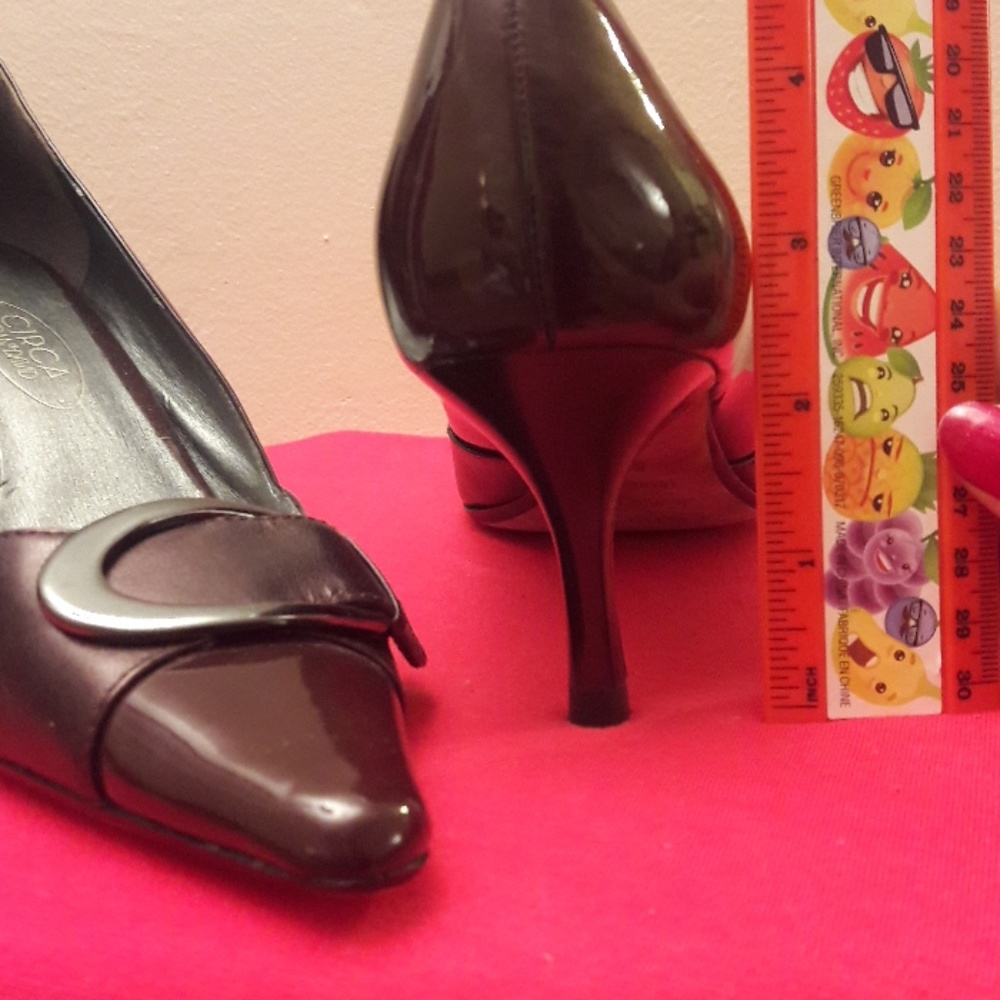 Heels - Picture 4 of 5